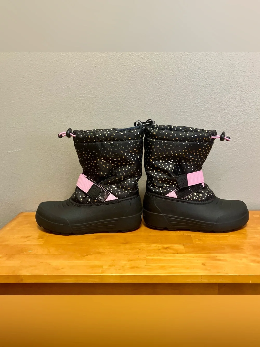 Northside Frosty II Insulated Winter Boots, Black w/Gold Flecks - Size 1 (VGUC)